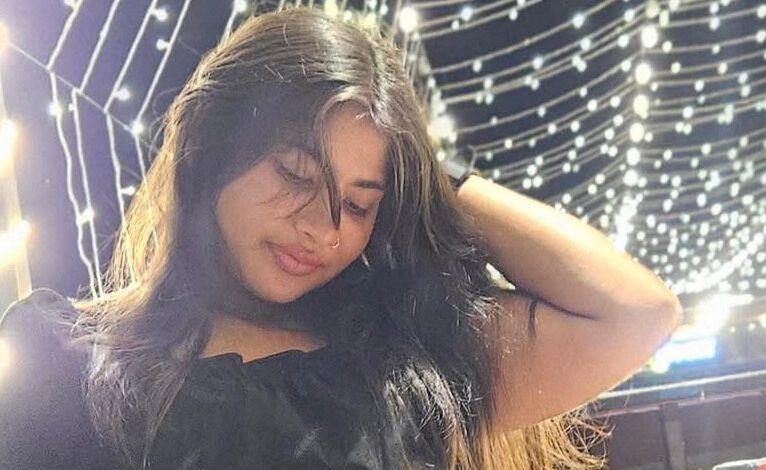 කැම්පස් කුමාරියගේ ස්පා රහස සහ ෆාම් හවුස් රාත්‍රිය